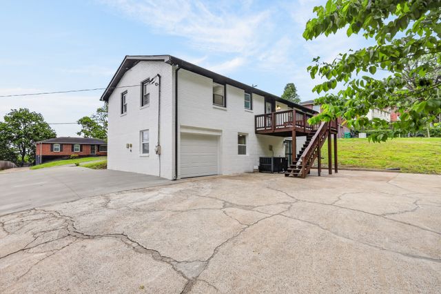 4079 Fairmeade Dr, Nashville, TN 37218