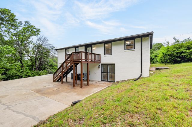 4079 Fairmeade Dr, Nashville, TN 37218