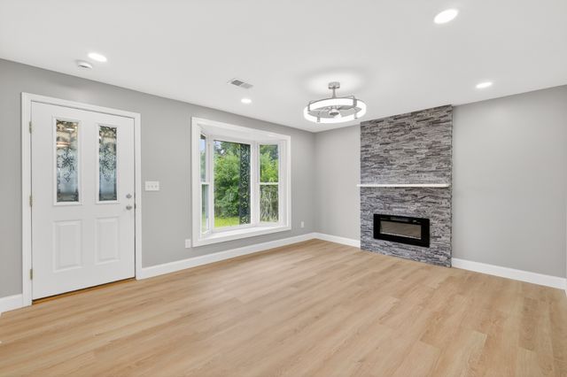 4079 Fairmeade Dr, Nashville, TN 37218