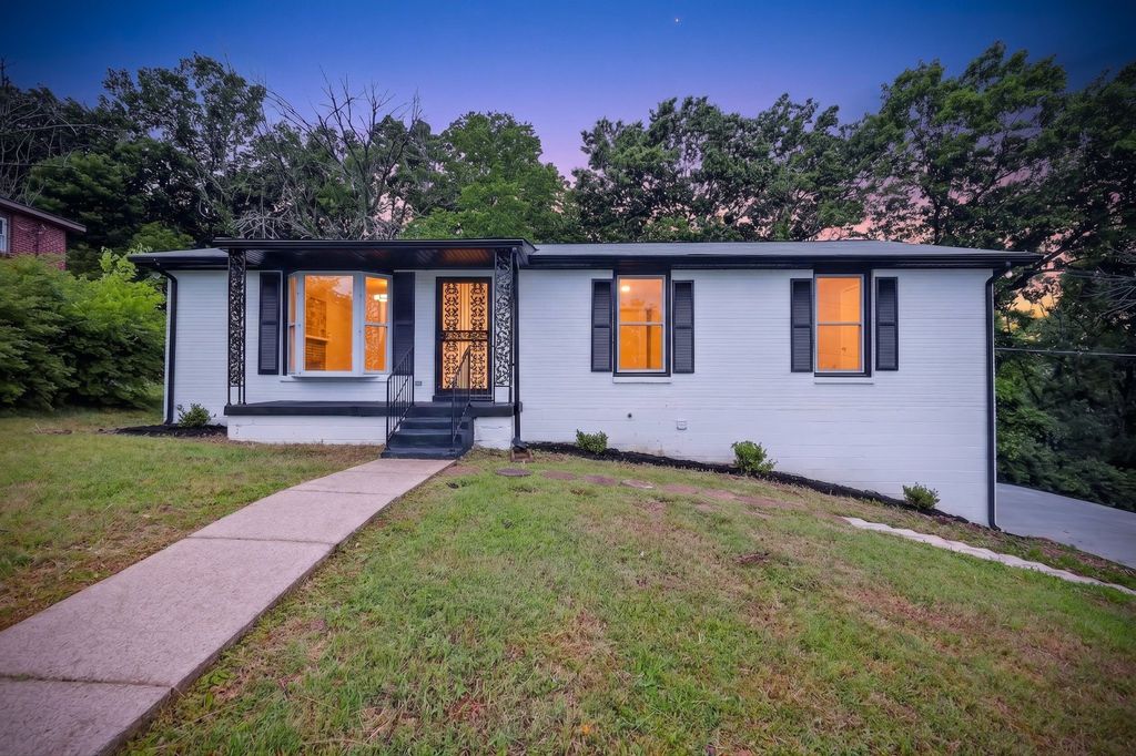4079 Fairmeade Dr, Nashville, TN 37218