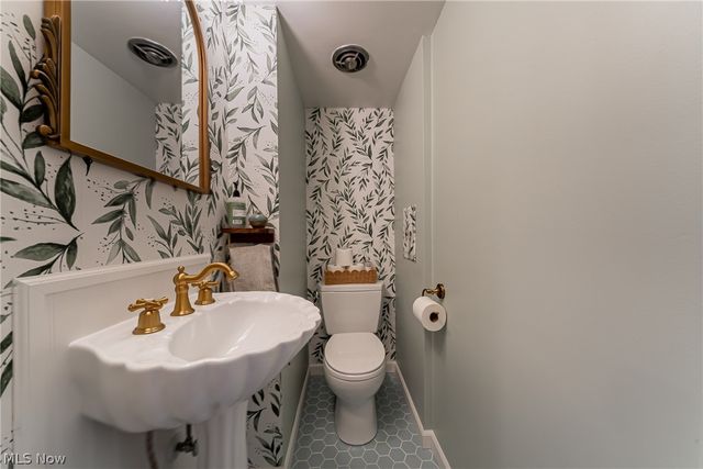 22350 Westchester Road, Shaker Heights, OH 44122