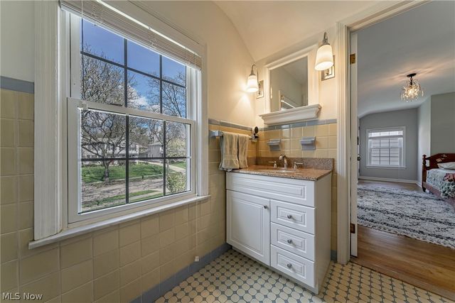22350 Westchester Road, Shaker Heights, OH 44122