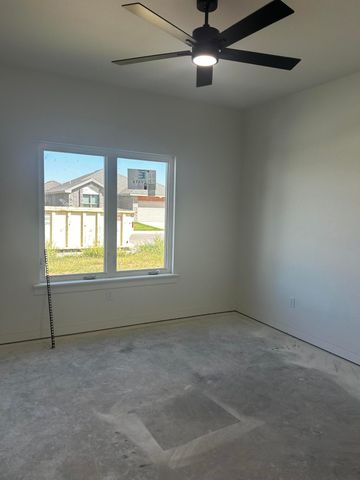 705 E 18th Street, Wolfforth, TX 79382