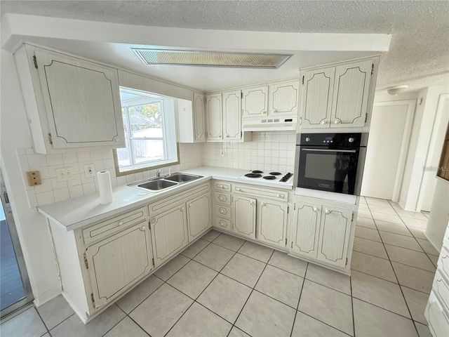 4233 DARLINGTON ROAD, Holiday, FL 34691