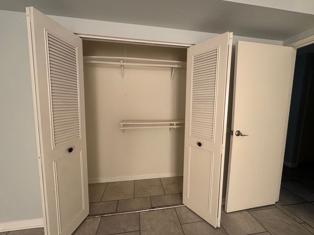 225 Gregory Street 2, Aurora, IL 60504