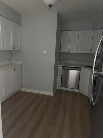 225 Gregory Street 2, Aurora, IL 60504