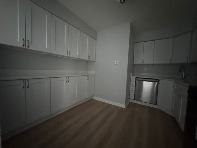 225 Gregory Street 2, Aurora, IL 60504