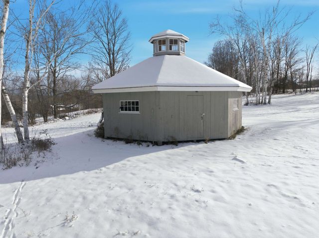 1051 Banister Road, West Windsor, VT 05089