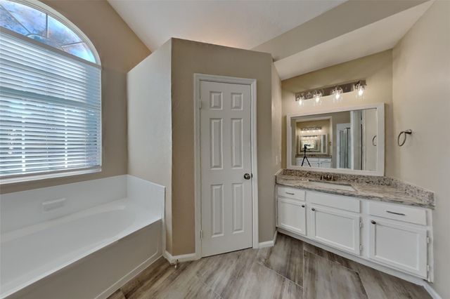 16923 Poplar Hill Street, Houston, TX 77095