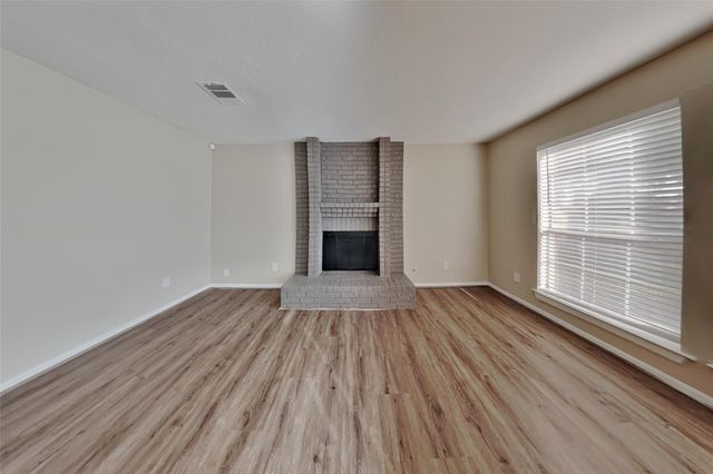 16923 Poplar Hill Street, Houston, TX 77095