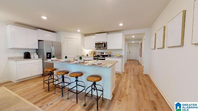 217 HALIFAX LANE, Chelsea, AL 35043