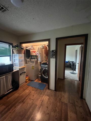 1103 Spur 28, Danbury, TX 77534