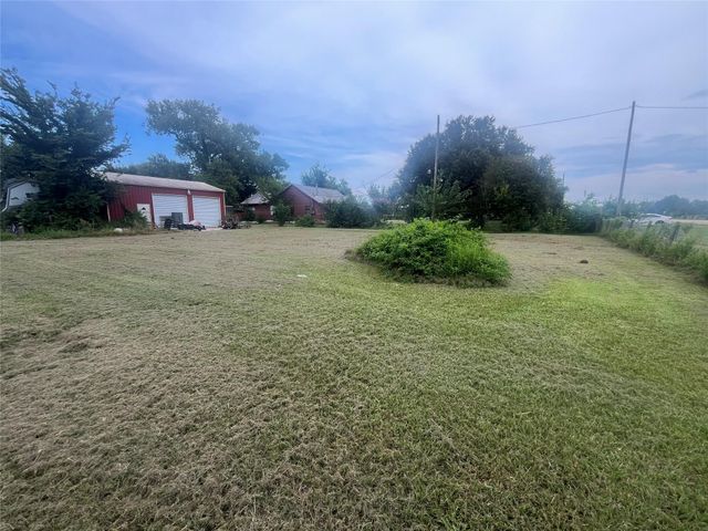 1103 Spur 28, Danbury, TX 77534
