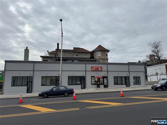 225-233 Central Avenue Store 6, East Orange, NJ 07018