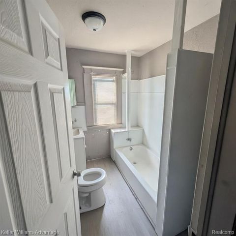 4447 Baldwin Street, Detroit, MI 48214