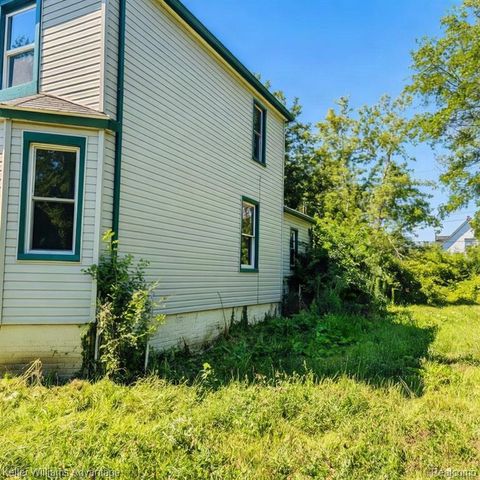 4447 Baldwin Street, Detroit, MI 48214
