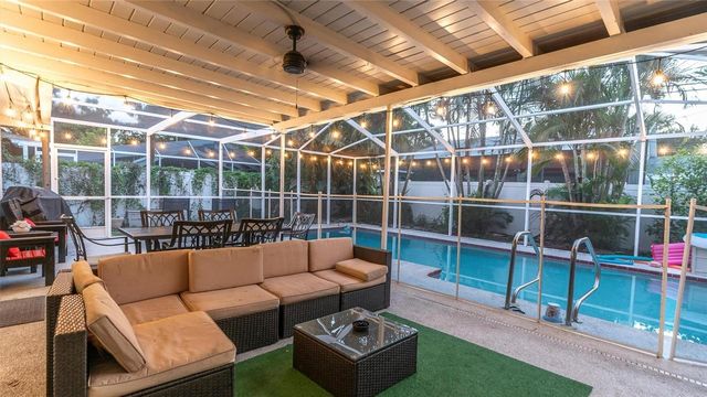 8272 127TH STREET, Seminole, FL 33776