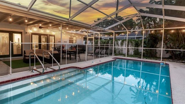 8272 127TH STREET, Seminole, FL 33776