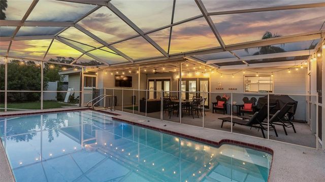 8272 127TH STREET, Seminole, FL 33776
