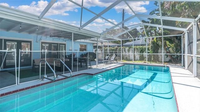 8272 127TH STREET, Seminole, FL 33776