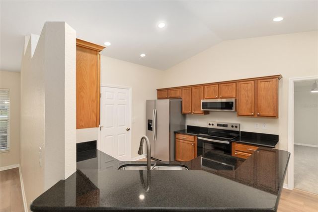 5939 NW 65TH STREET, Ocala, FL 34482