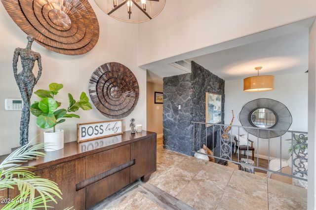 2449 W SUNRISE Drive, Phoenix, AZ 85041