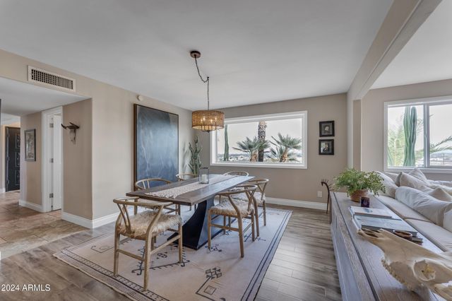 2449 W SUNRISE Drive, Phoenix, AZ 85041