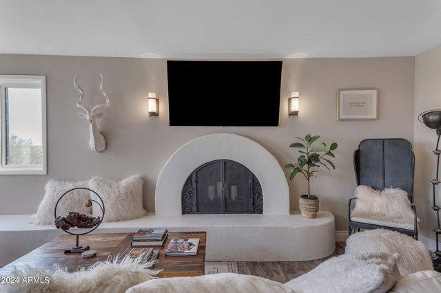 2449 W SUNRISE Drive, Phoenix, AZ 85041