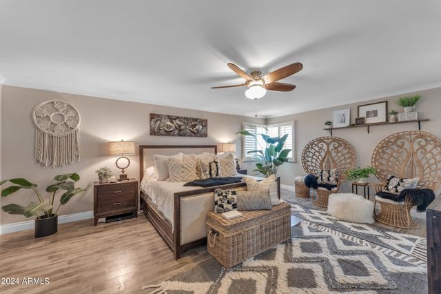 2449 W SUNRISE Drive, Phoenix, AZ 85041