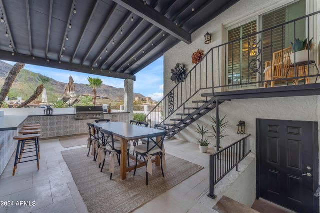 2449 W SUNRISE Drive, Phoenix, AZ 85041