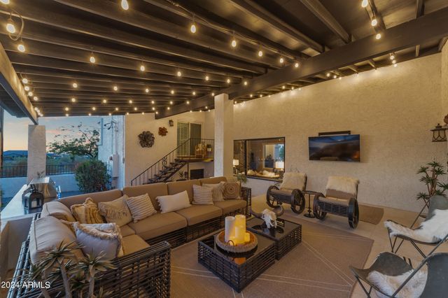 2449 W SUNRISE Drive, Phoenix, AZ 85041