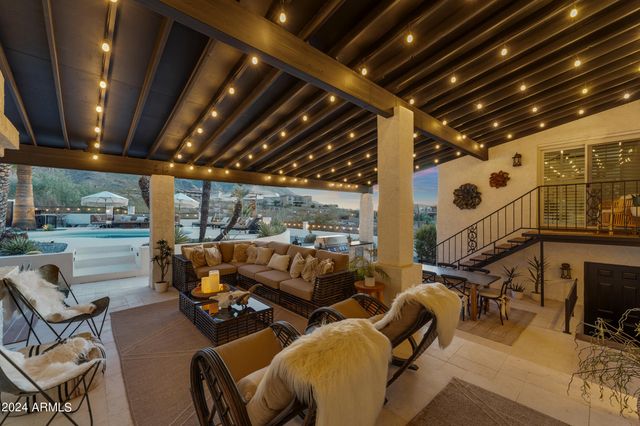 2449 W SUNRISE Drive, Phoenix, AZ 85041