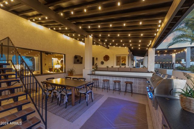 2449 W SUNRISE Drive, Phoenix, AZ 85041