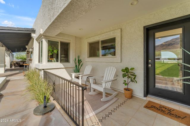 2449 W SUNRISE Drive, Phoenix, AZ 85041