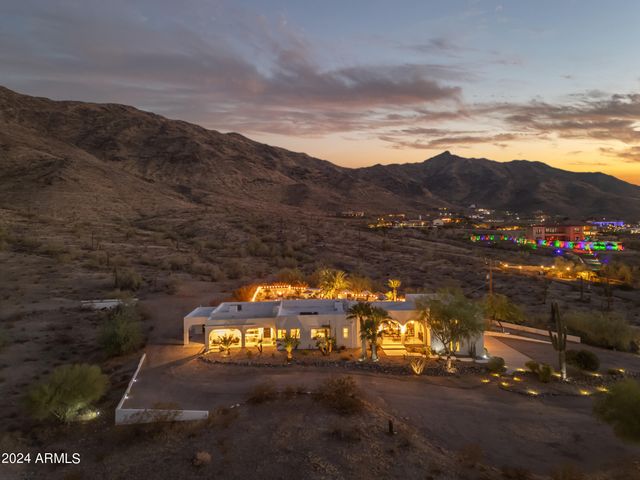 2449 W SUNRISE Drive, Phoenix, AZ 85041