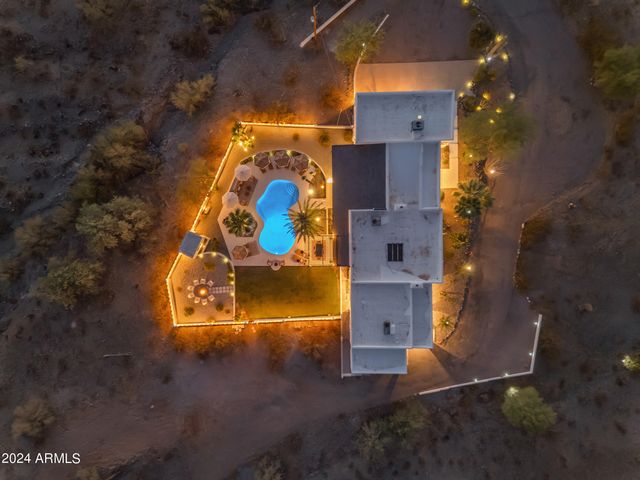 2449 W SUNRISE Drive, Phoenix, AZ 85041