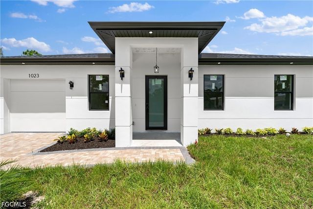 1023 Graystone AVE, Lehigh Acres, FL 33974