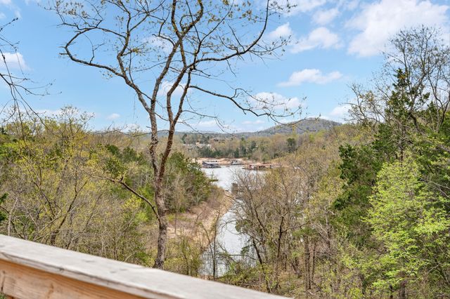 244 Skyline Drive, Galena, MO 65656