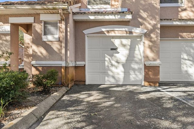 10406 VILLA VIEW CIRCLE, Tampa, FL 33647