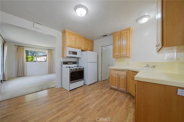 1118 E Deodar, Ontario, CA 91764