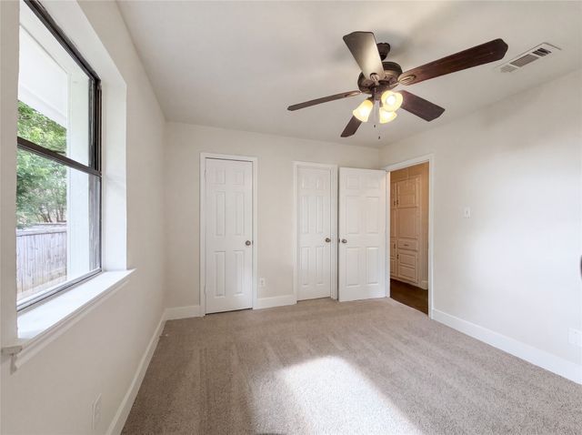 2005 N Arbor Rose Drive, Grand Prairie, TX 75050