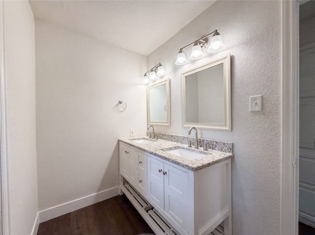 2005 N Arbor Rose Drive, Grand Prairie, TX 75050