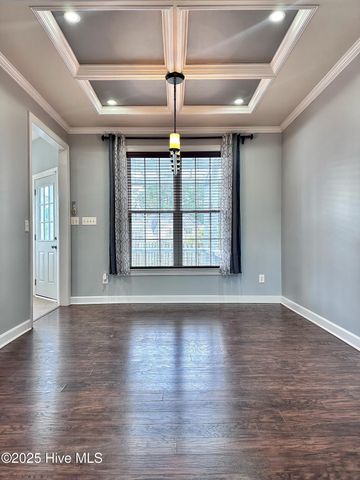 300 Walkens Woods Lane, Jacksonville, NC 28546