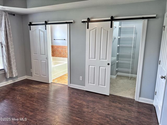 300 Walkens Woods Lane, Jacksonville, NC 28546