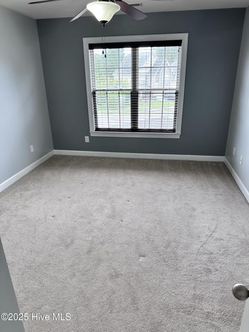 300 Walkens Woods Lane, Jacksonville, NC 28546