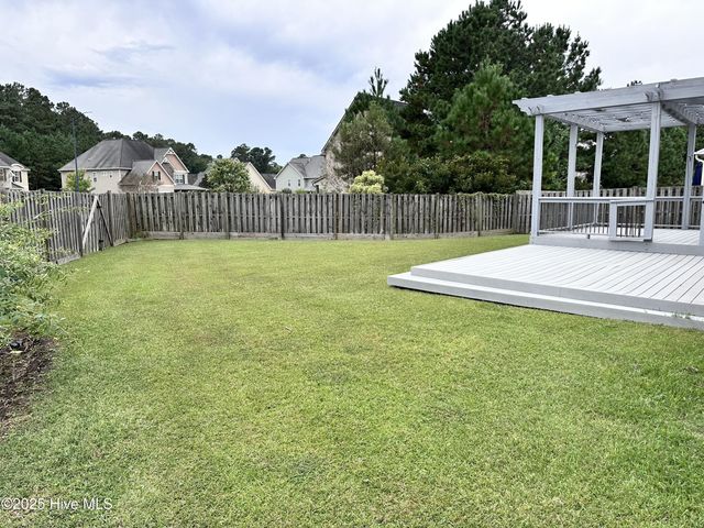 300 Walkens Woods Lane, Jacksonville, NC 28546