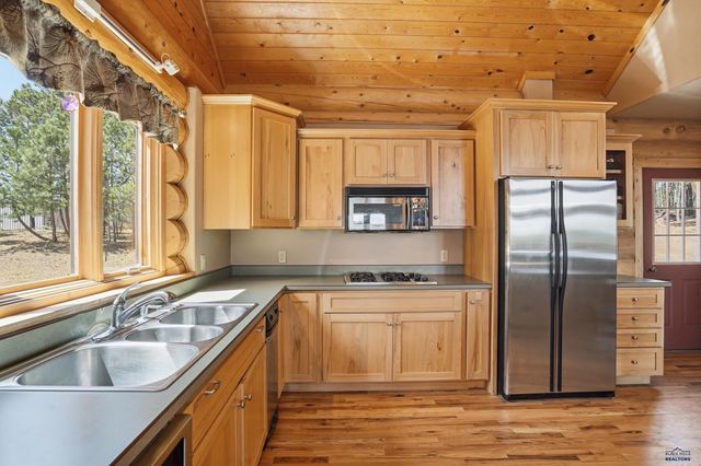 13785 EMBER RD, Rapid City, SD 57702