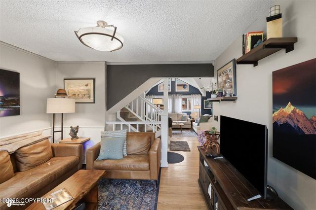 4157 Raspberry Road, Anchorage, AK 99502