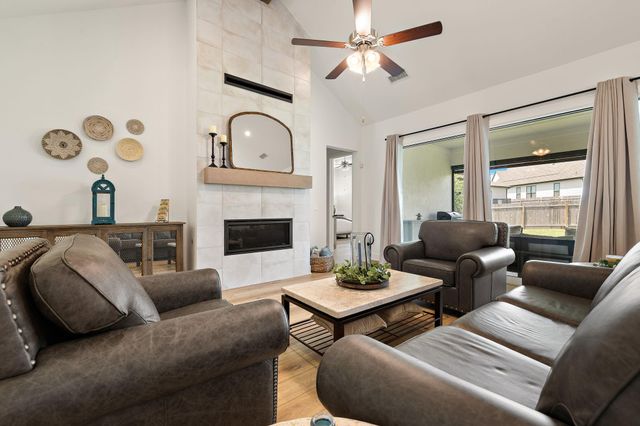 301 Valletta WAY, Liberty Hill, TX 78642