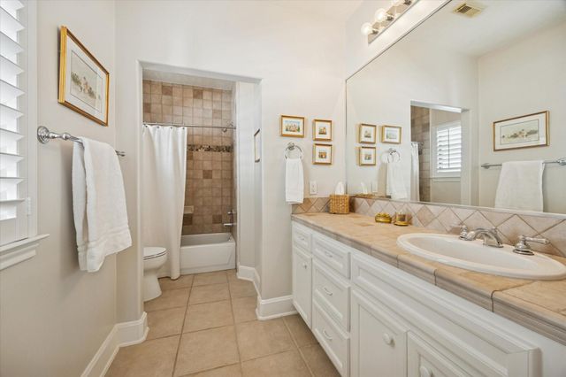 2643 Westgate Street, Houston, TX 77098